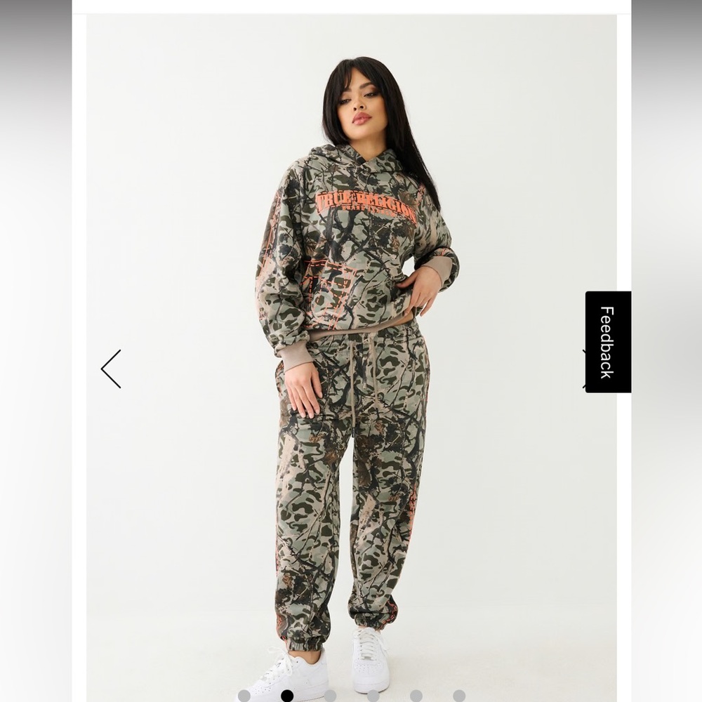 Like new True Religion set